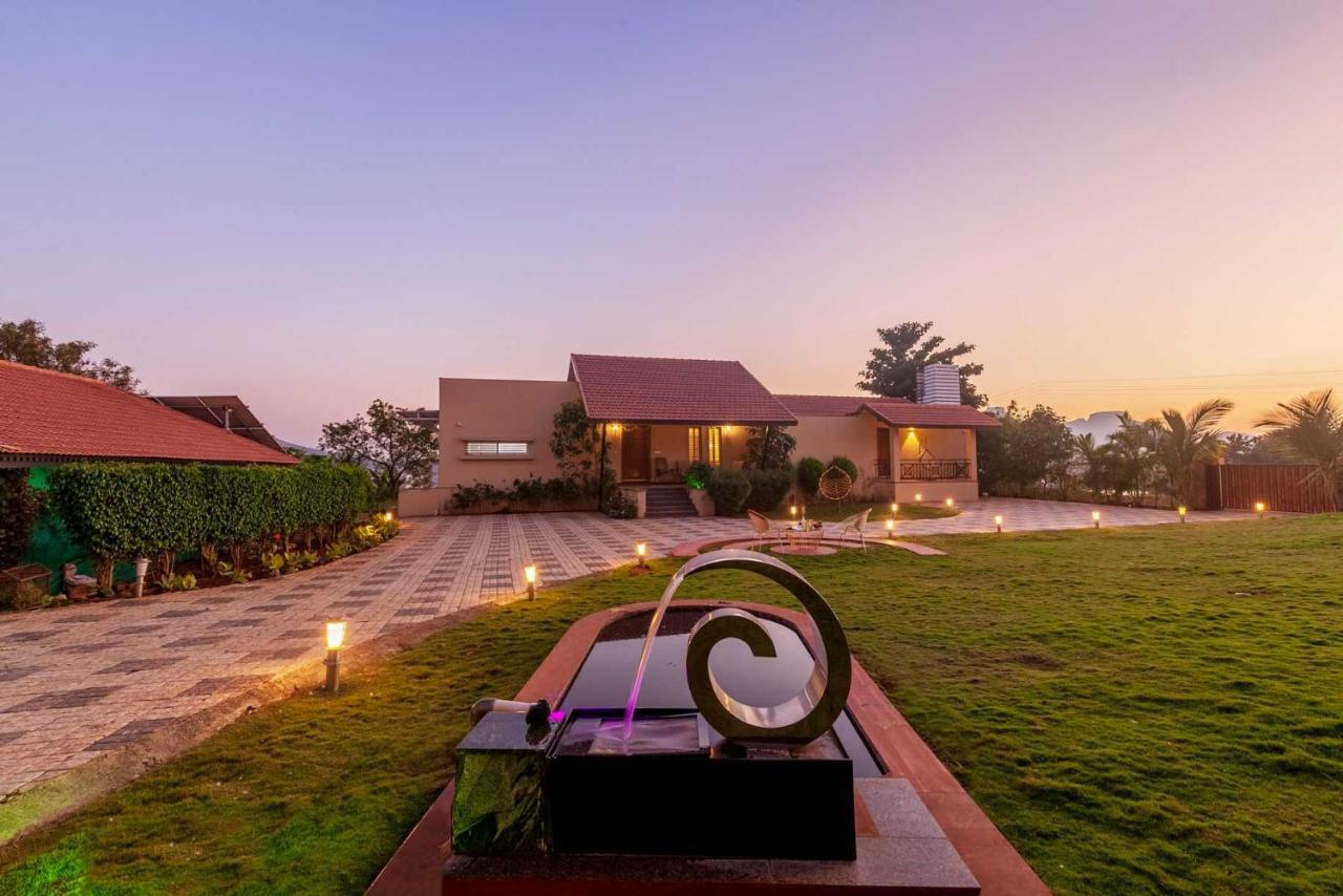 Luna Villa By Stayvista - Lakeside Charm With Terrace, Lush Lawn & Modern Decor Nashik Buitenkant foto