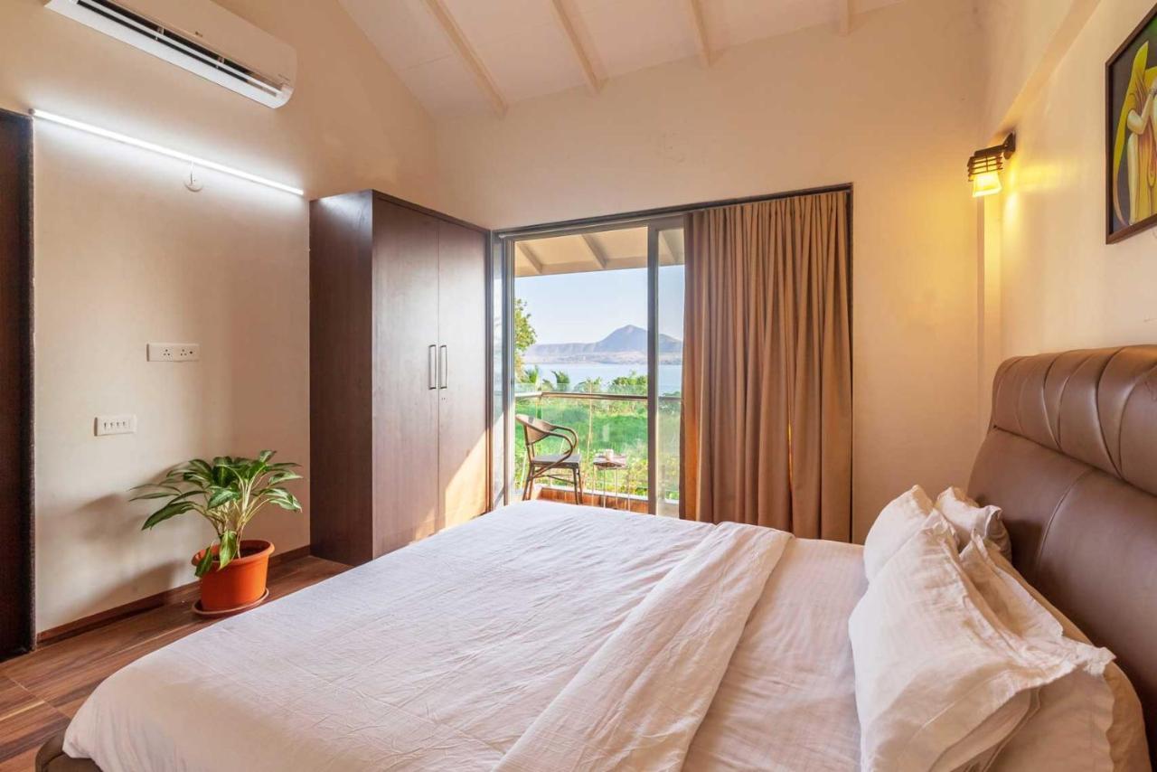 Luna Villa By Stayvista - Lakeside Charm With Terrace, Lush Lawn & Modern Decor Nashik Buitenkant foto